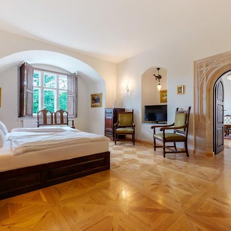 Schloss Purschenstein Нойхаузен Стая снимка